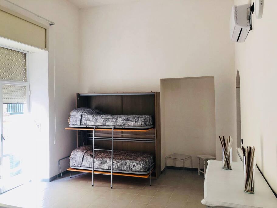 letto a castello struttura moderna