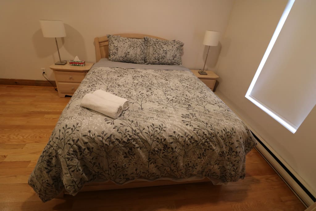 Master bedroom queen size bed
