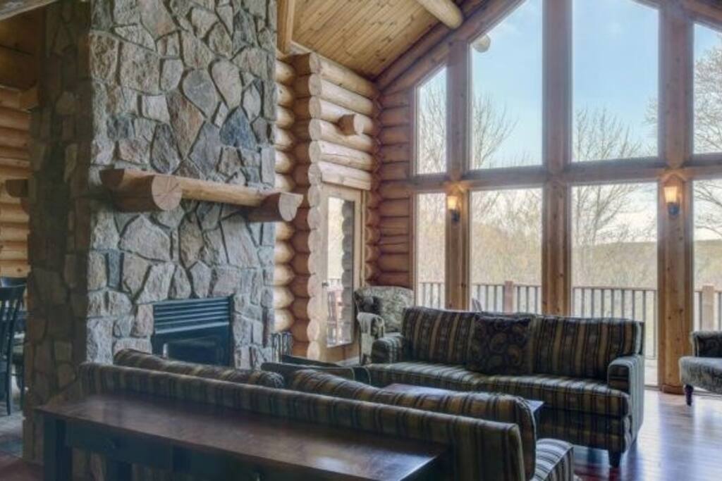 Sink into the comfortable sofa and enjoy the fireplace.