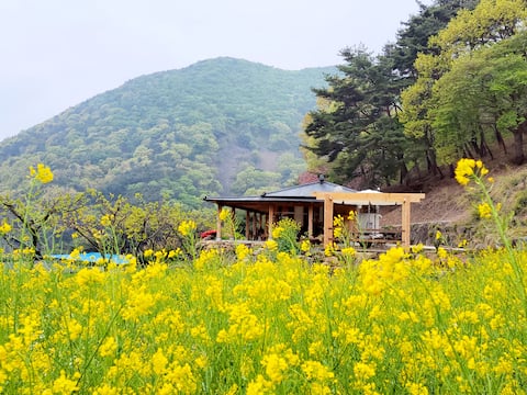 Manjeon Nongwon Bed and Breakfast, where the sun, wind, and emotions are conveyed