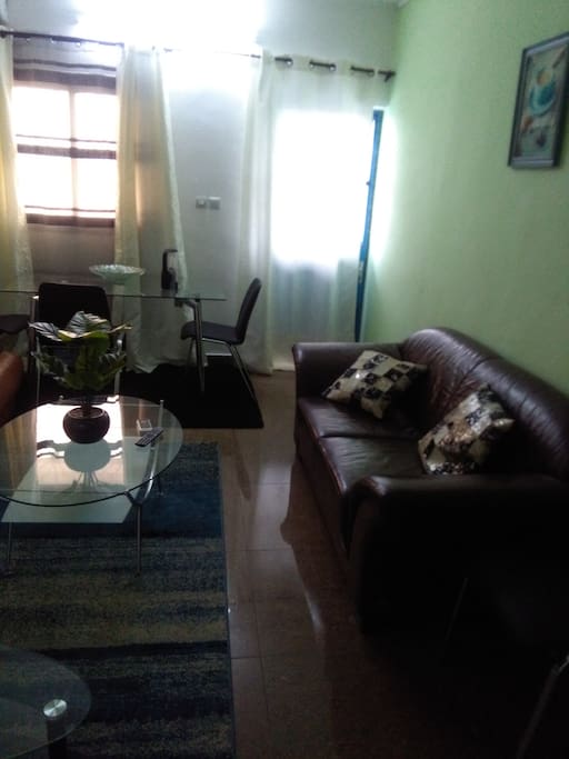 SEATING ROOM