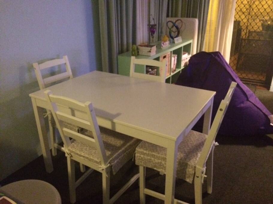 County style kitchen table