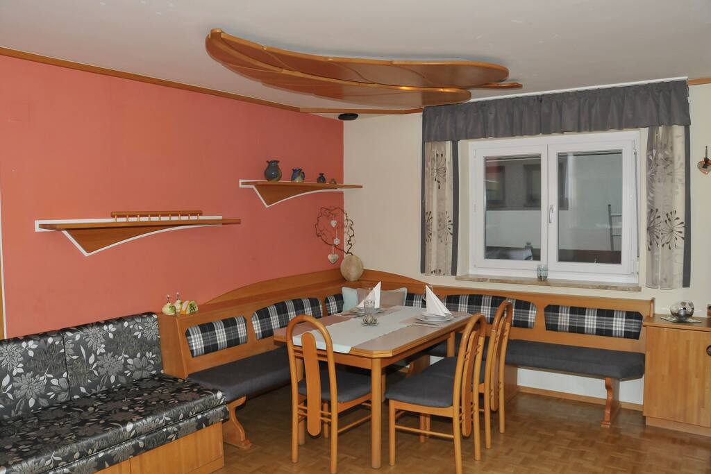 Wohn- und Esszimmer