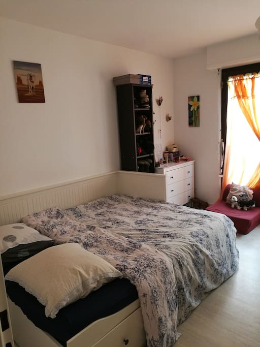 lit une place convertible en 2 places ( bed 2 places convertible)