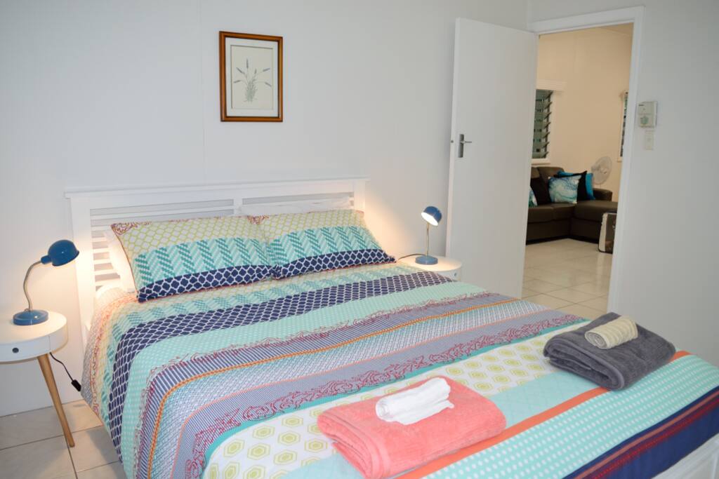 BR1 with Queen bed.
