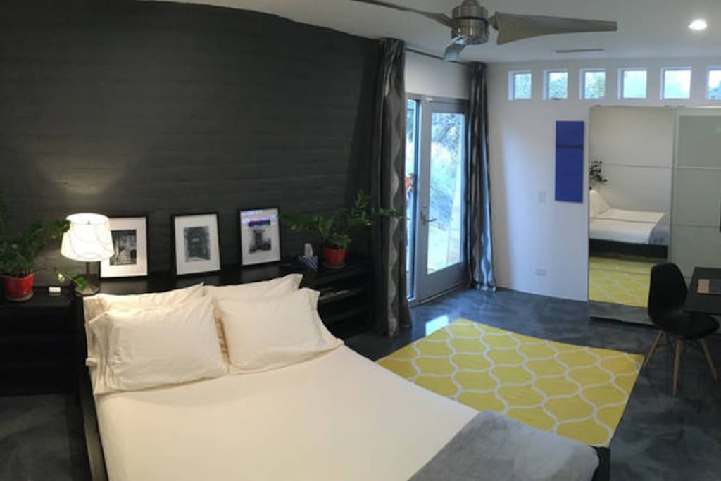 First bedroom suite with independent entrance.