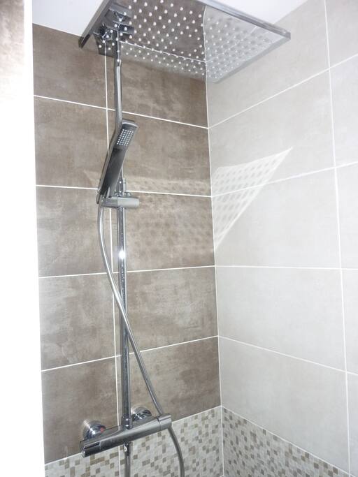 Douche à l'italienne
