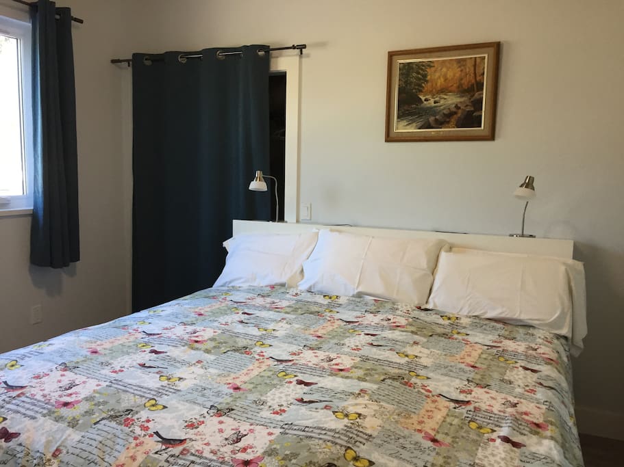 King size bed