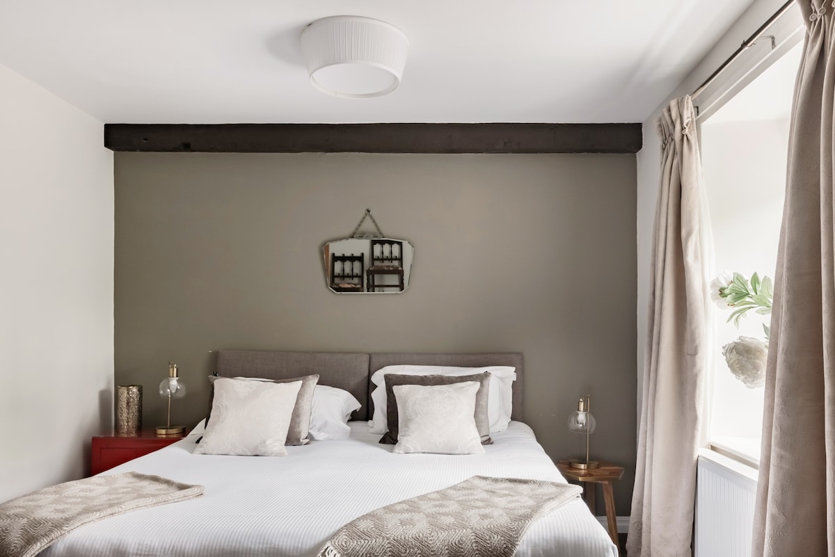 The Third Bedroom which can be a twin or double with its super-king bed. 