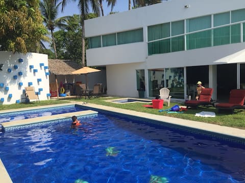 Beautiful House in Puerto Arista