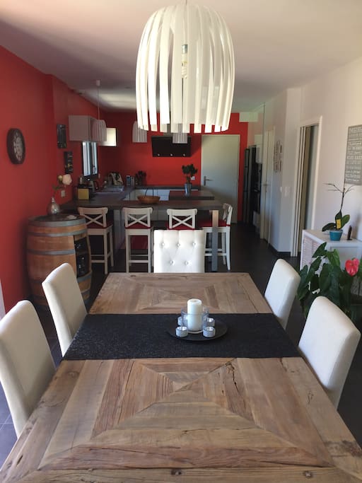 Salle à manger et cuisine