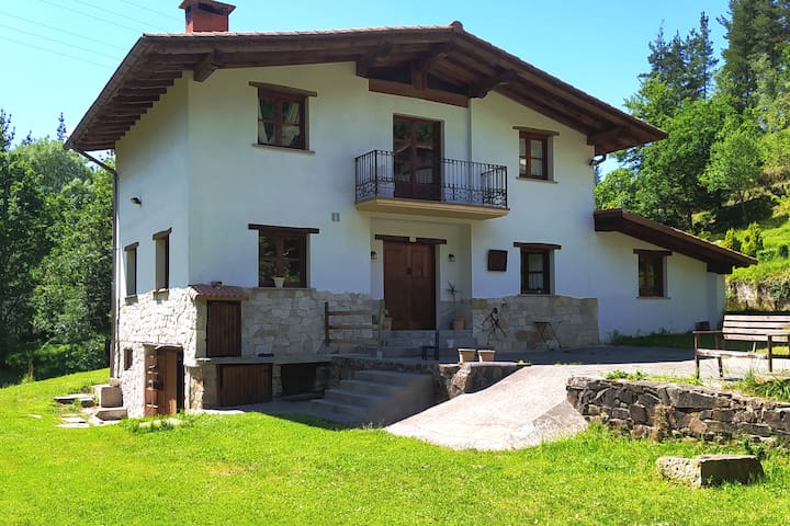 Chalet en plena naturaleza.
