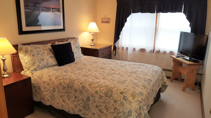 شقة علوية غرفة نوم خاصة بمقاس كوين