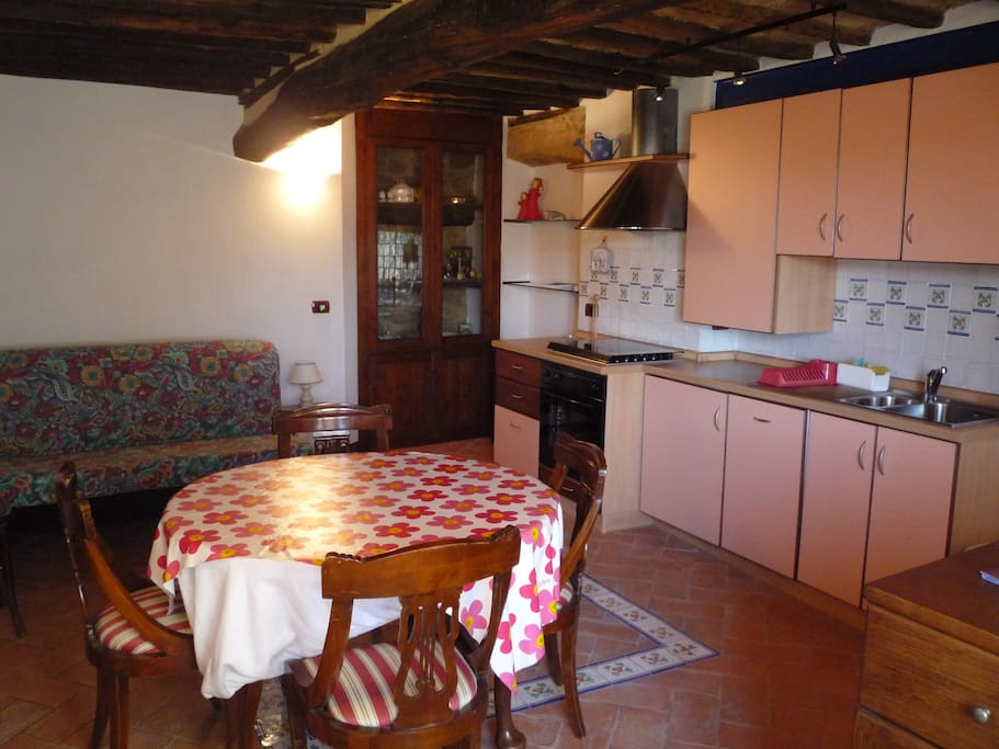 ingresso - cucina e soggiorno