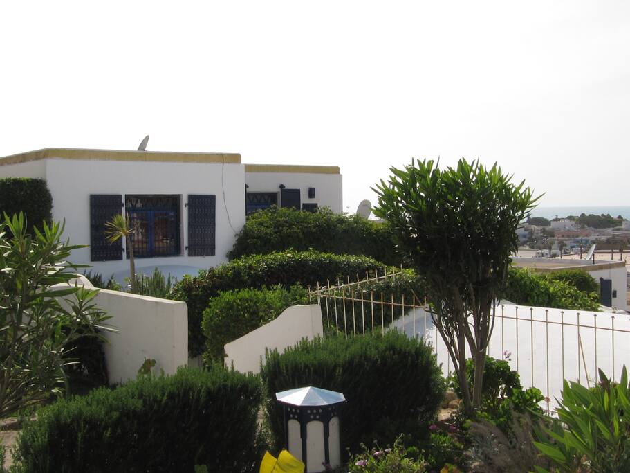 l extérieur de la villa