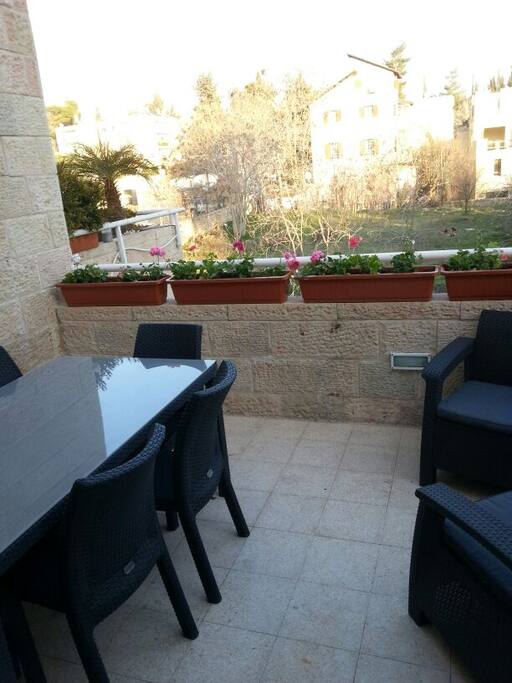 Balcony (suitable for sukkah)