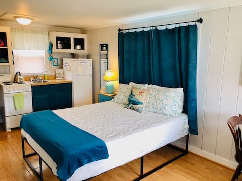 Successful Airbnb property: #6 Ocean Oasis Studio, 300 Yards to Glendon Beach in Massachusetts