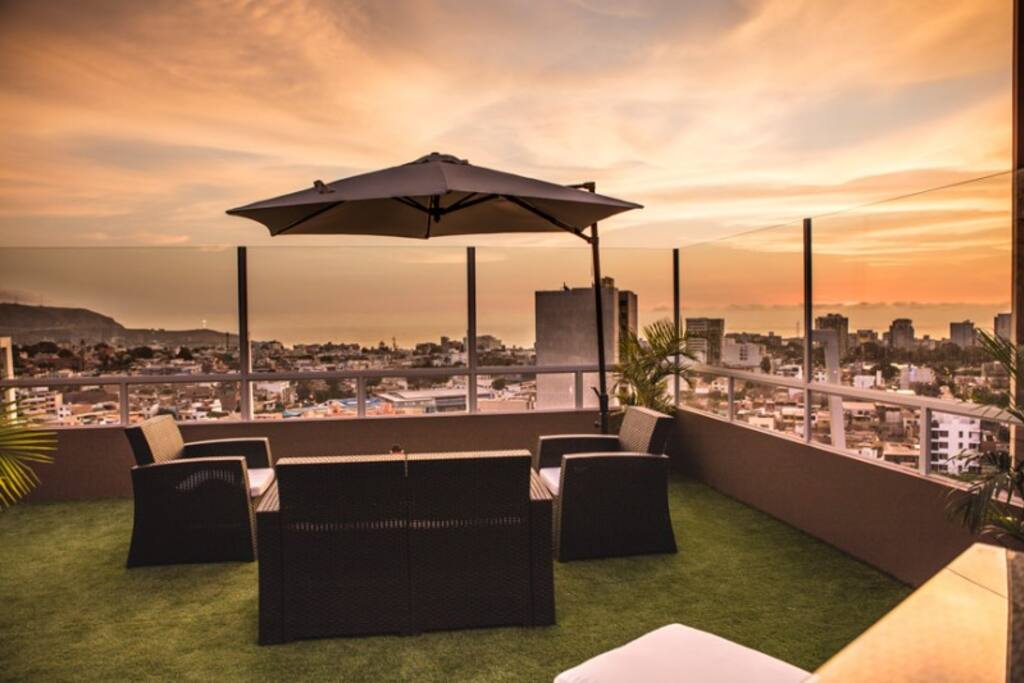 ZONA DE TERRAZA CON VISTA AL MAR