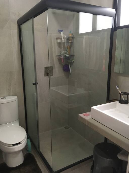Baño privado con agua caliente