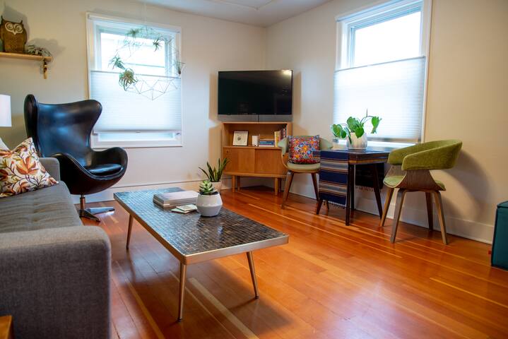 A refuge in the heart of Alberta Arts District