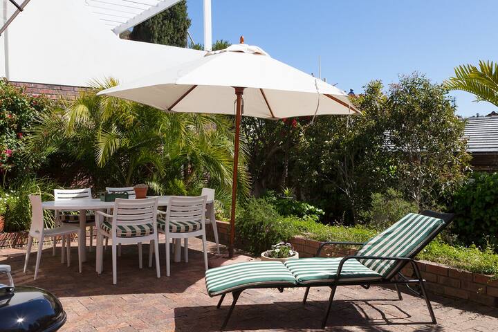 Garden Apartment, Llandudno – 3 mins walk to beach