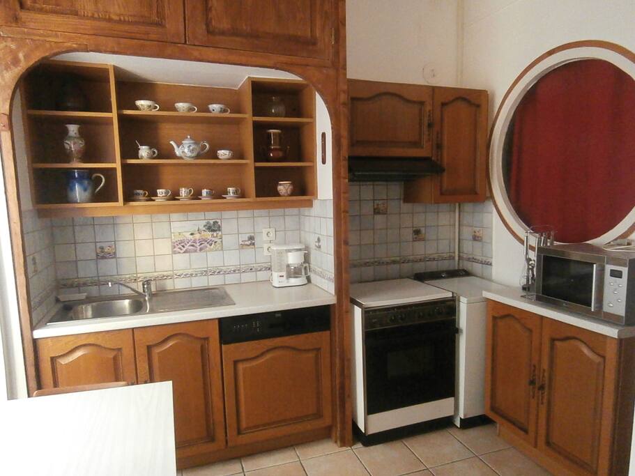 Cuisine très bien équipée