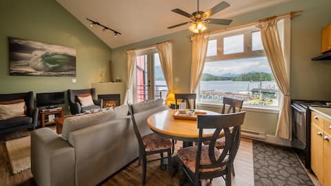 Fred Tibbs Water Front Condo 20