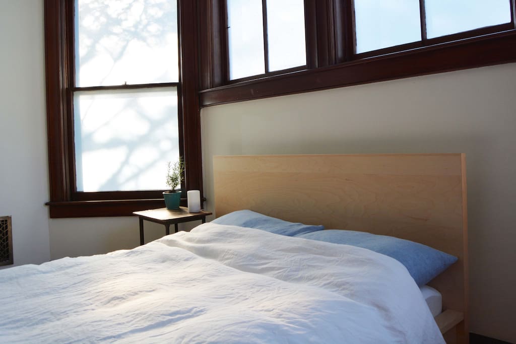Room #1 w/queen size bed