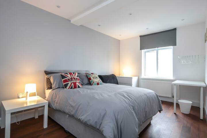 UK STAYS AND EXPERIENCES managed Airbnb listing 2