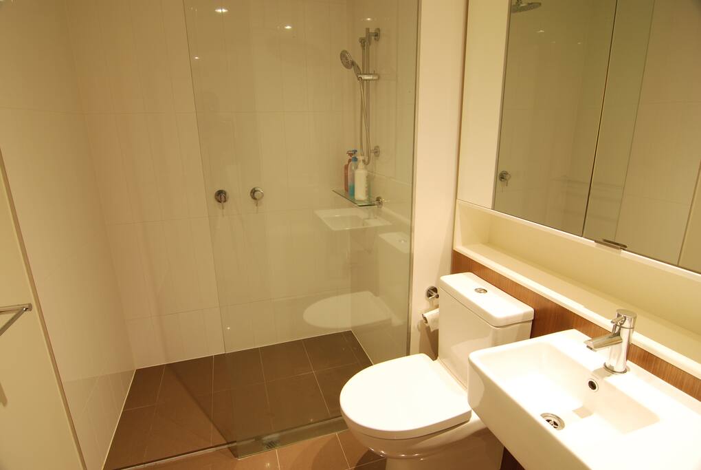 We have two types of 1 bedroom apartment. This photo may differ from the actual.