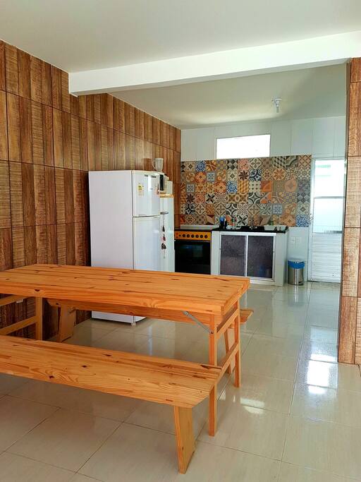 Salão + cozinha integrada/
Dining room and kitchen