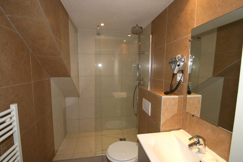 Salle de bain et WC