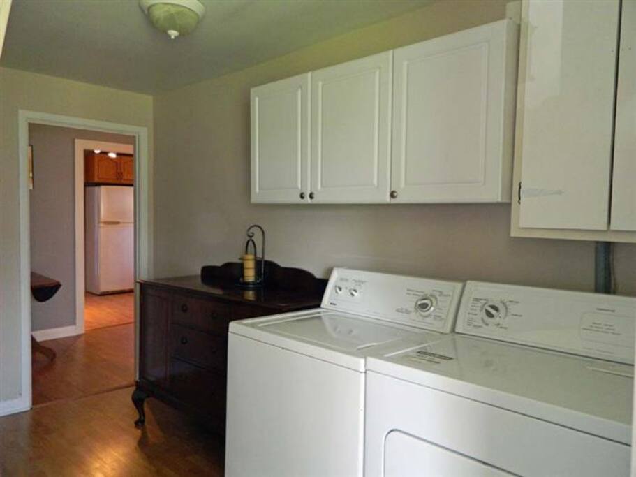 Laundry/Entrance Area