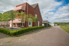 Luxury+corner+house+in+Diever%2C+walking+distance+to+the+city+center.