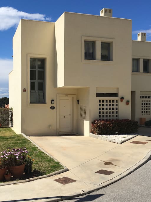 Front View of Property with Driveway