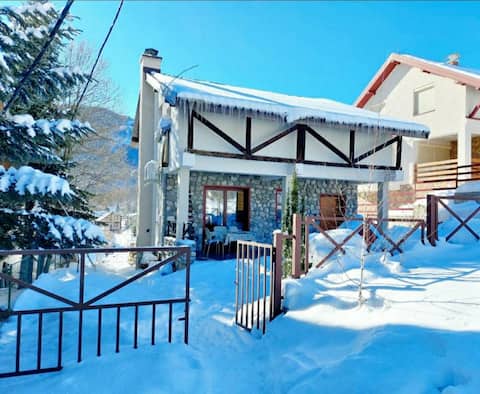★ Mountain Chalet Mila★ ~ Cozy & Peaceful ☼
