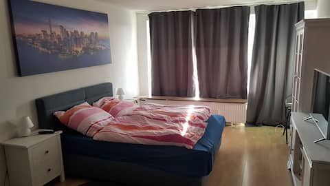 Successful Airbnb property: Cozy apartment close to the center. With large balcony in östliche Vorstadt