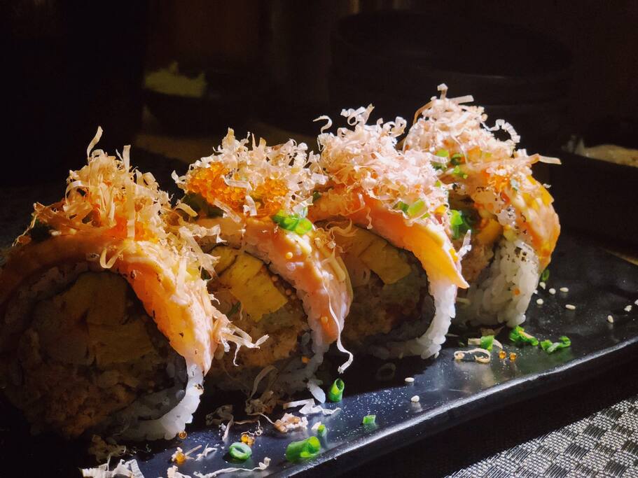 脑花寿司毛肚沙拉你所不敢想的川式寿司都在这里 成都旅游攻略 尽在airbnb爱彼迎