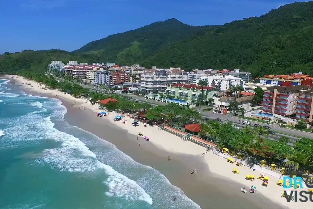 Praia Grande de Ubatuba - a melhor praia do litoral norte de SP. Completa infra-estrutura, para quem quer desfrutar da natureza, sem abrir mão do conforto e praticidade .