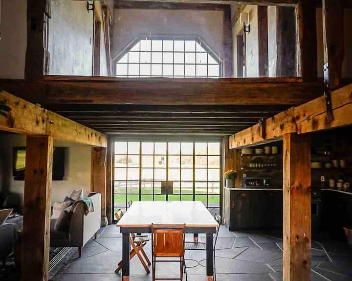 Adorable 2-bedroom Barn House With Fireplace - Kerhonkson, NY