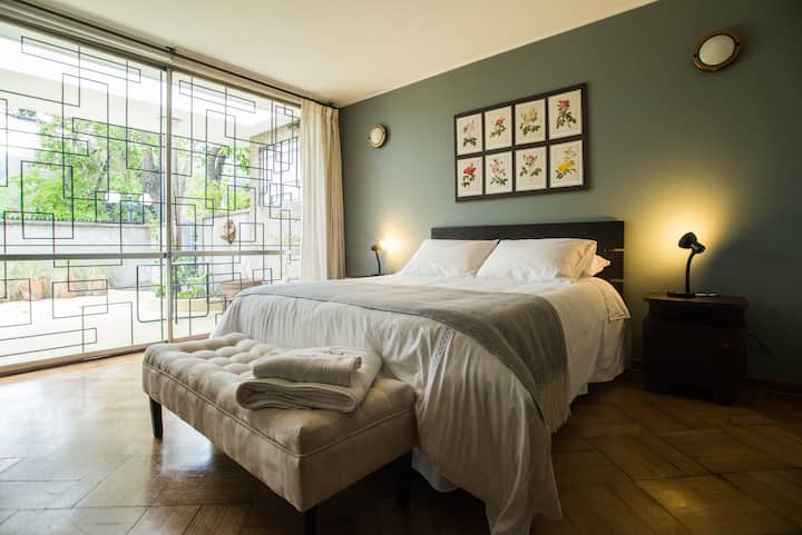 Dvojlôžková izba/spálňa s manželskou posteľou