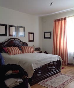 Room in central Malmo. Close to the beach.