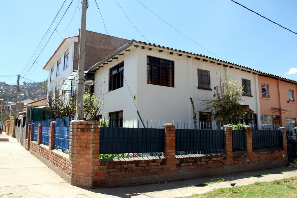 Hubicado a 6 cuadras del centro historico