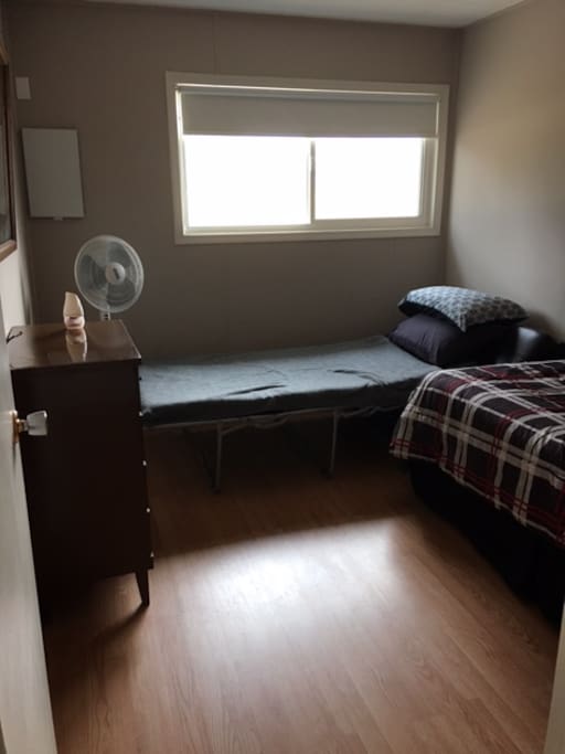 SINGLE BED AND PORTABLE BED