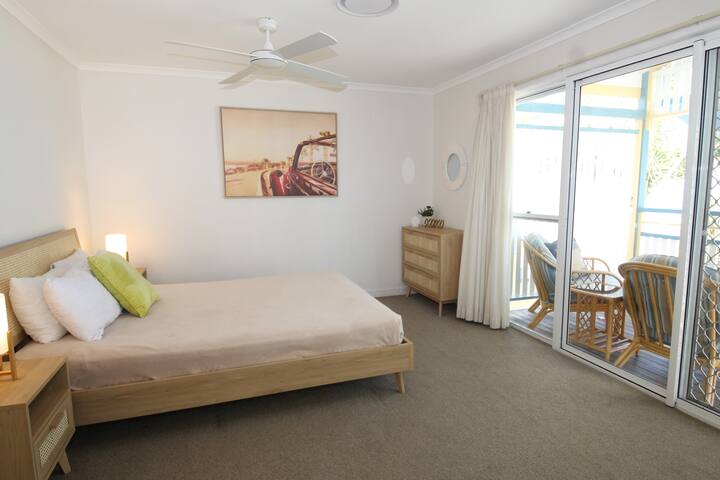 Tangalooma Beachfront Villa 40 – Air Conditioned gallery image 5