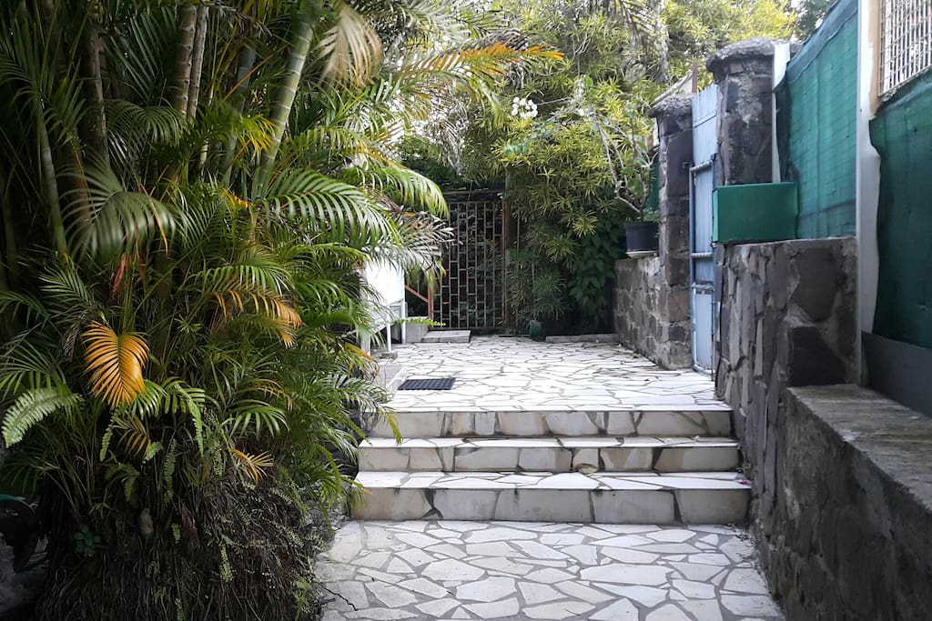 L'entrée vers l'escalier privatif.
