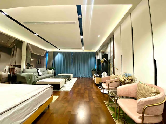 火車站/捷運站旁/場地租借拍攝/台北101百貨/饒河街觀光夜市/西門町步行街/信義區夜店/南港展覽館