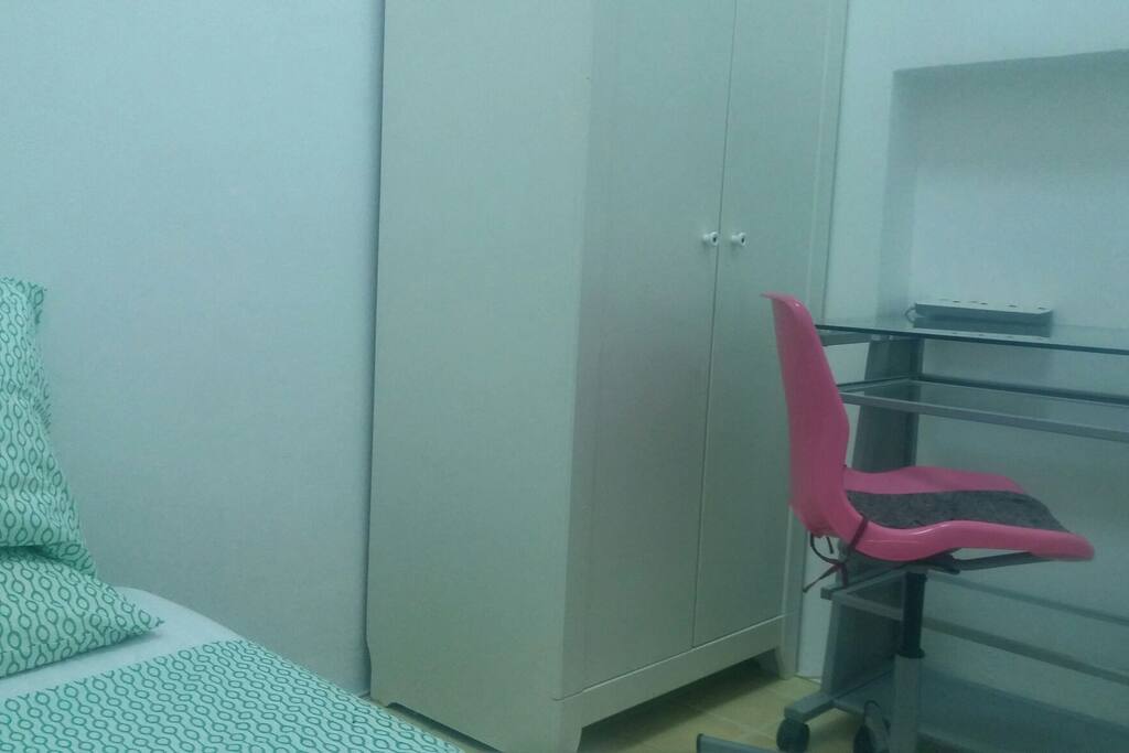 Desk n Chair to Well Inspire Your Creative Spirit!