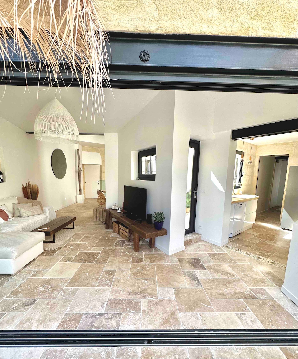 Successful Airbnb property: Charming La Libournaise House + parking in Libourne