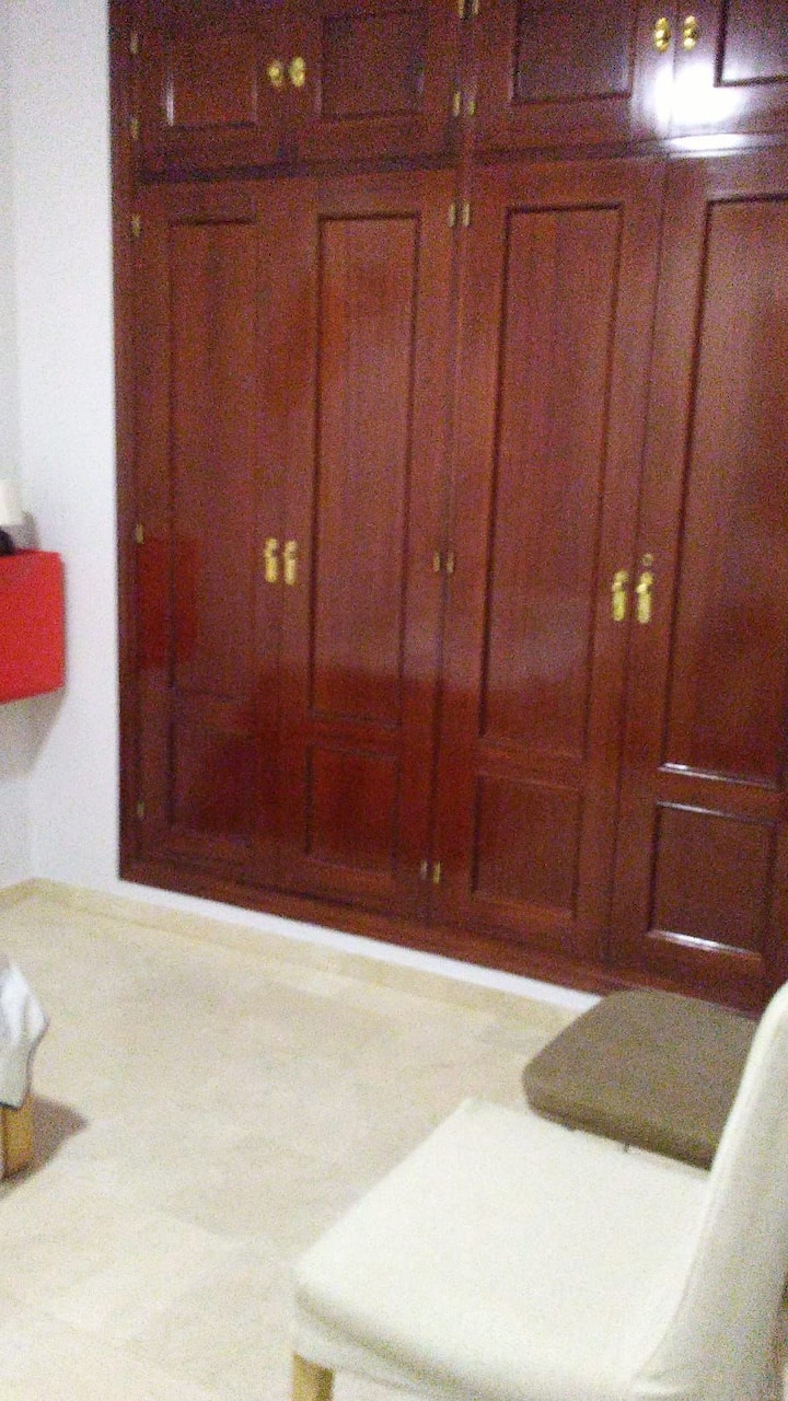 Habitación Con Cama De 1,50 Zona Mercado - Cadix